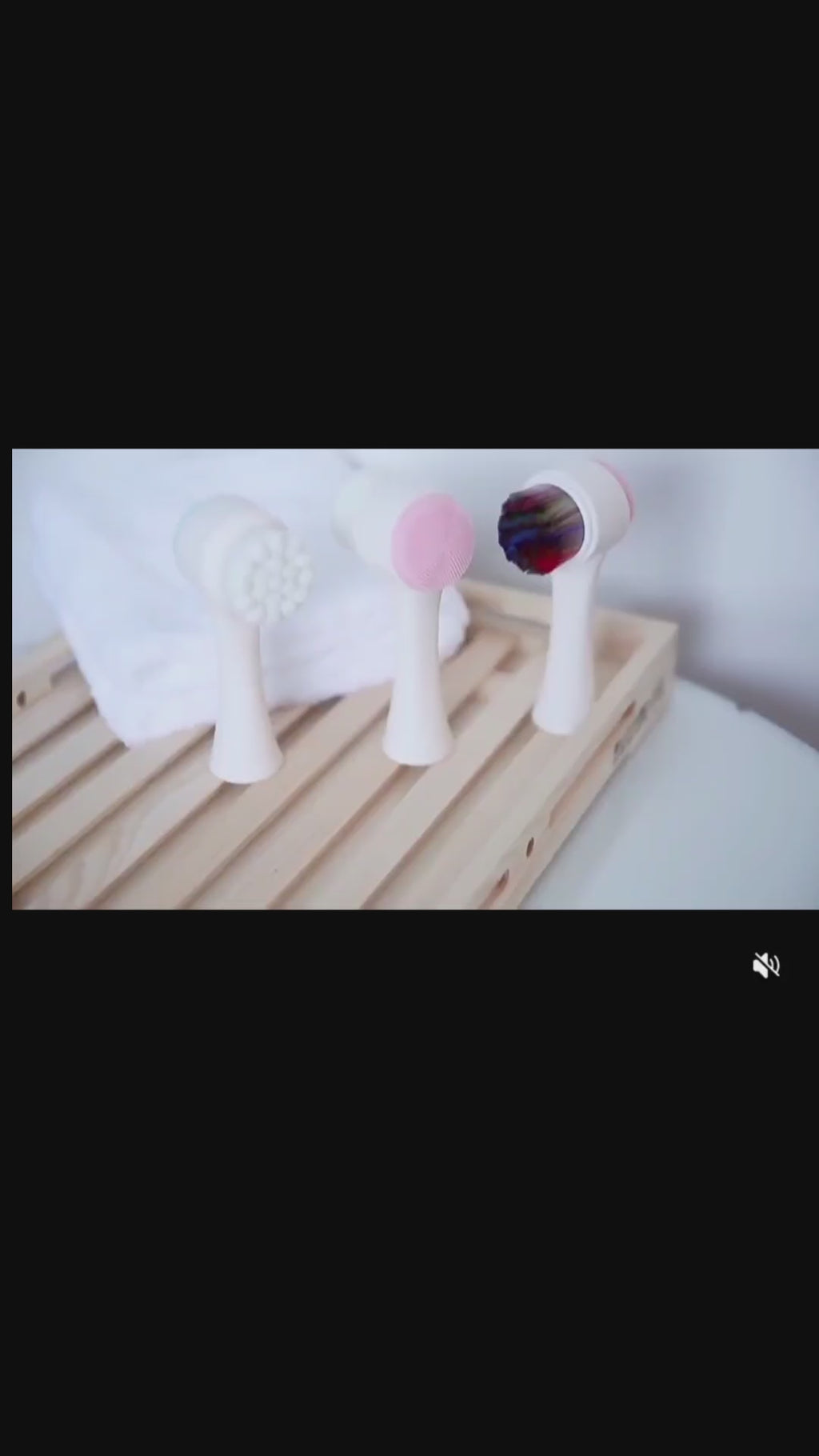 2-in-1 Facial Cleansing Brush for Deep Clean & Gentle Face Massage